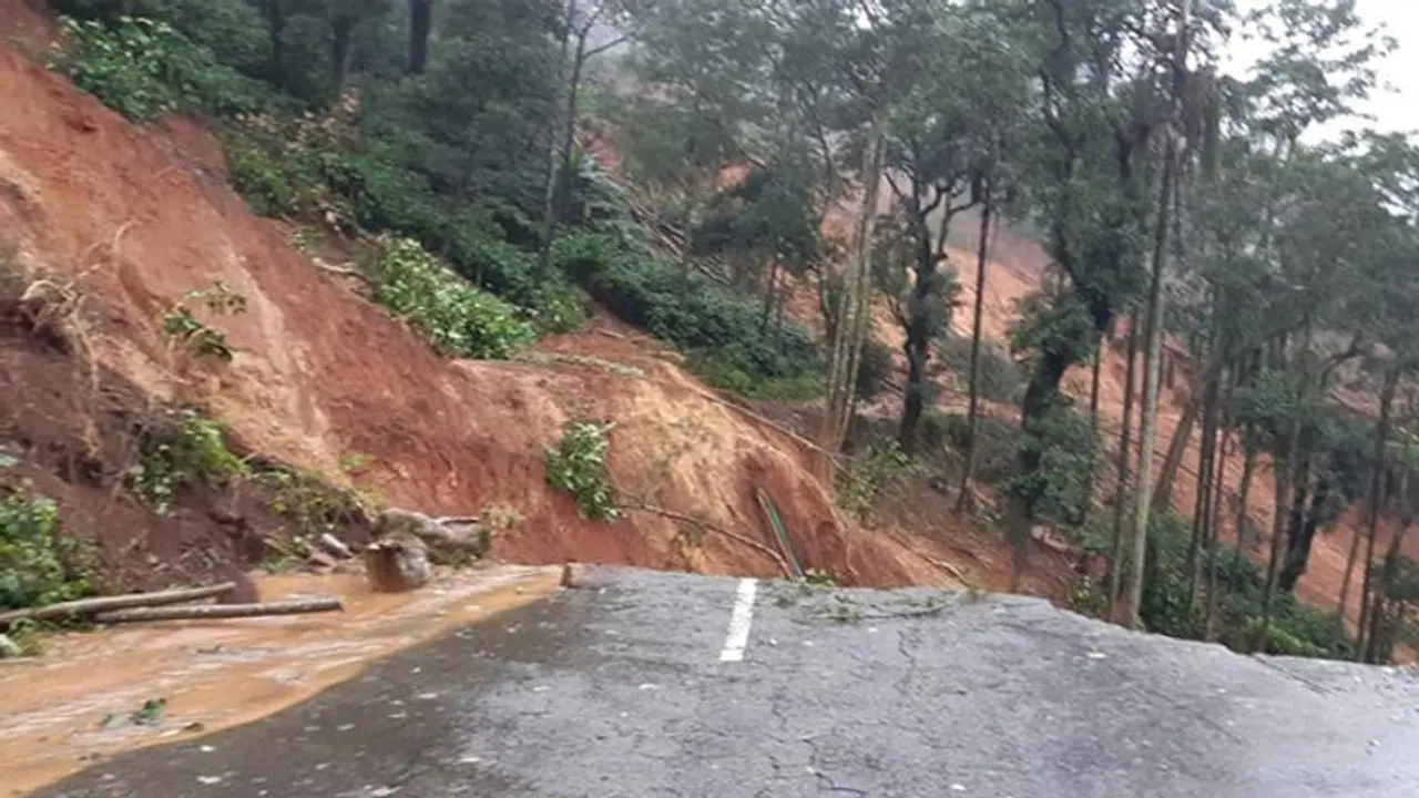 ದಯಾಮರಣಕ್ಕೆ ಕೋರಿ ಕೊಡಗಿನಿಂದ ಪ್ರಧಾನಿ, ಸಿಎಂಗೆ ಪತ್ರ ದಯಾಮರಣಕ್ಕೆ ಕೋರಿ ಕೊಡಗಿನಿಂದ ಪ್ರಧಾನಿ, ಸಿಎಂಗೆ ಪತ್ರ