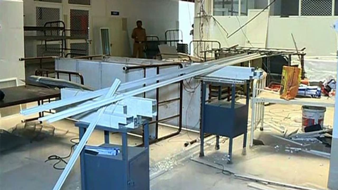 ശബരിമല; അടിസ്ഥാന സൗകര്യങ്ങളില്ലാതെ പമ്പ ഗവ.ആശുപത്രി ശബരിമല; അടിസ്ഥാന സൗകര്യങ്ങളില്ലാതെ പമ്പ ഗവ.ആശുപത്രി