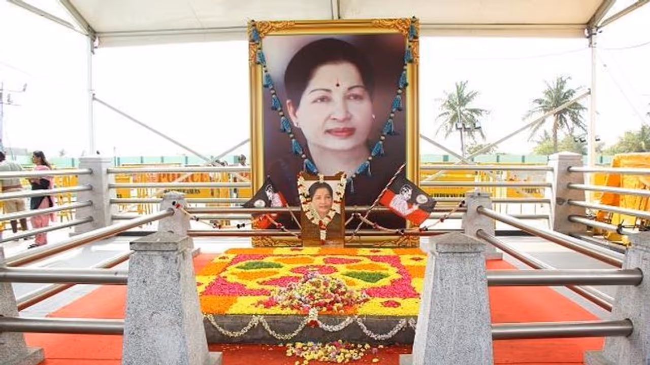 அடுத்தடுத்து அமைச்சர்களின் பி.ஏ க்கள் மரணம்..! விரட்டுகிறதா ஆவி..?