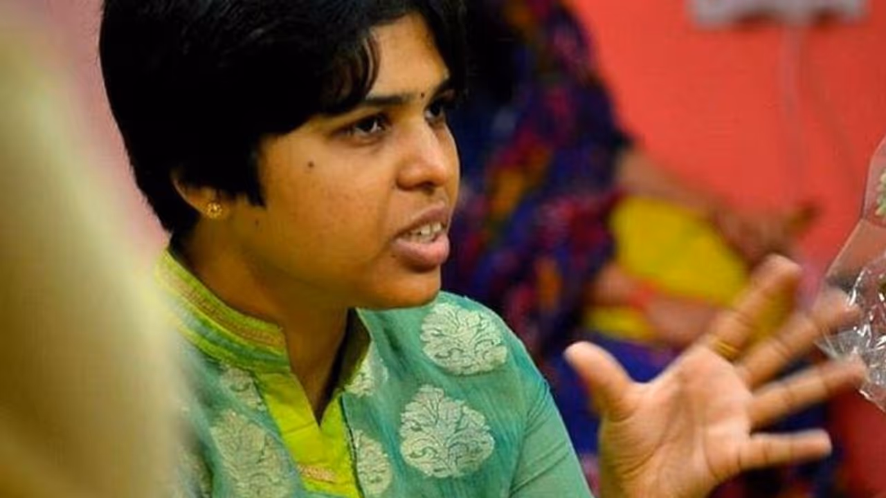 ಶಬರಿಮಲೆಗೆ ಪ್ರವೇಶ: ಕುಂದಾನಗರಿಯ ಕುವರಿ ತೃಪ್ತಿ ದೇಸಾಯಿ! ಶಬರಿಮಲೆಗೆ ಪ್ರವೇಶ: ಕುಂದಾನಗರಿಯ ಕುವರಿ ತೃಪ್ತಿ ದೇಸಾಯಿ!