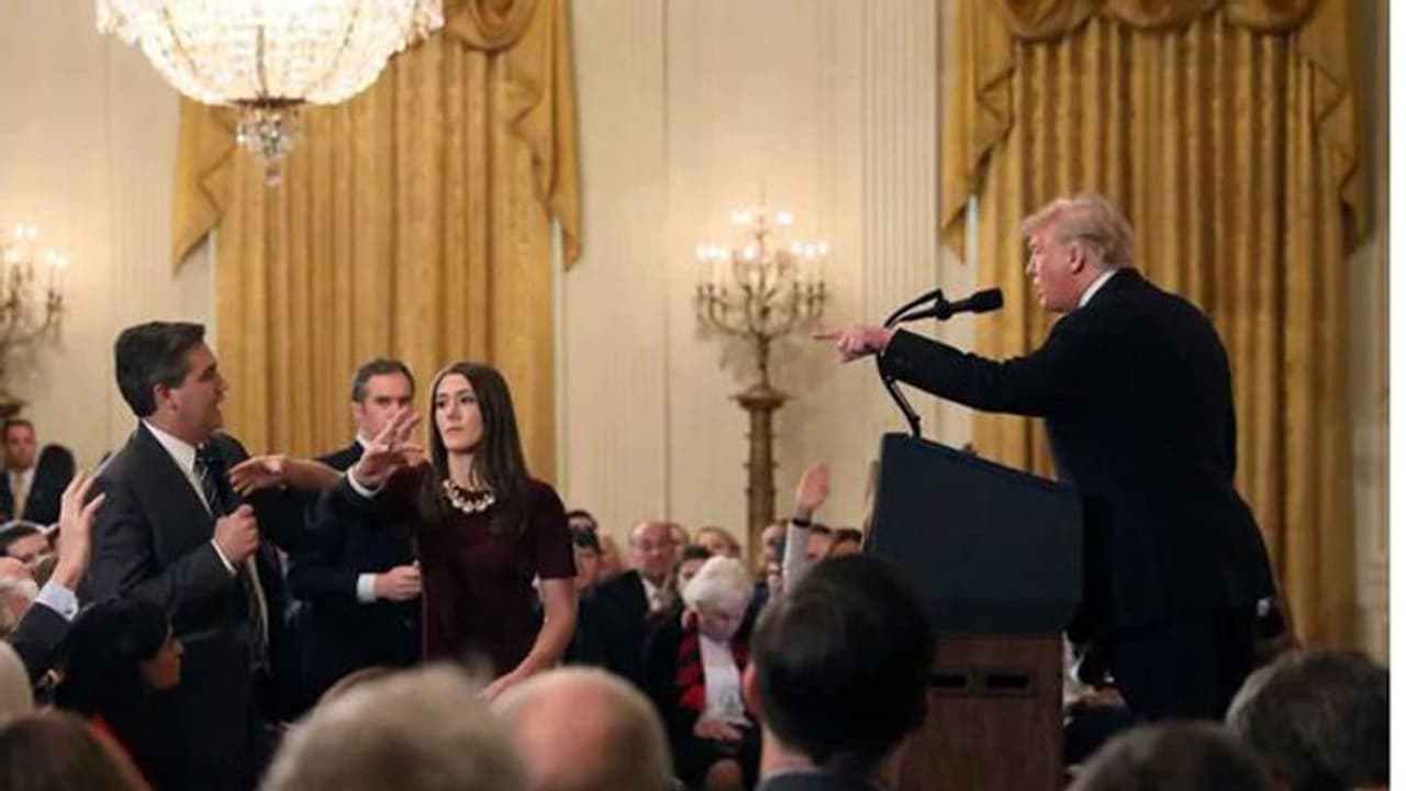 'മര്യാദ കാട്ടിയില്ലെങ്കില് വാര്ത്താസമ്മേളനത്തില് നിന്ന് ഇനിയും പുറത്താക്കും'; സിഎന്എന് റിപ്പോര്ട്ടര്ക്ക് ട്രംപിന്റെ ഭീഷണി 'മര്യാദ കാട്ടിയില്ലെങ്കില് വാര്ത്താസമ്മേളനത്തില് നിന്ന് ഇനിയും പുറത്താക്കും'; സിഎന്എന് റിപ്പോര്ട്ടര്ക്ക് ട്രംപിന്റെ ഭീഷണി