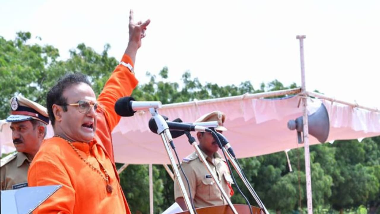 ఎన్టీఆర్ బయోపిక్ లో ఎన్టీఆర్ వాయిస్.. క్రిష్ ప్రయోగం? ఎన్టీఆర్ బయోపిక్ లో ఎన్టీఆర్ వాయిస్.. క్రిష్ ప్రయోగం?