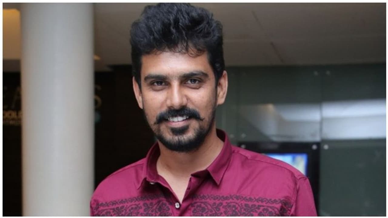 கொரோனா தடுப்பு பணியில் சிறந்து விளங்கும் கேரளா..! ஆதாரத்தோடு ட்விட் போட்ட பிரபலம்!