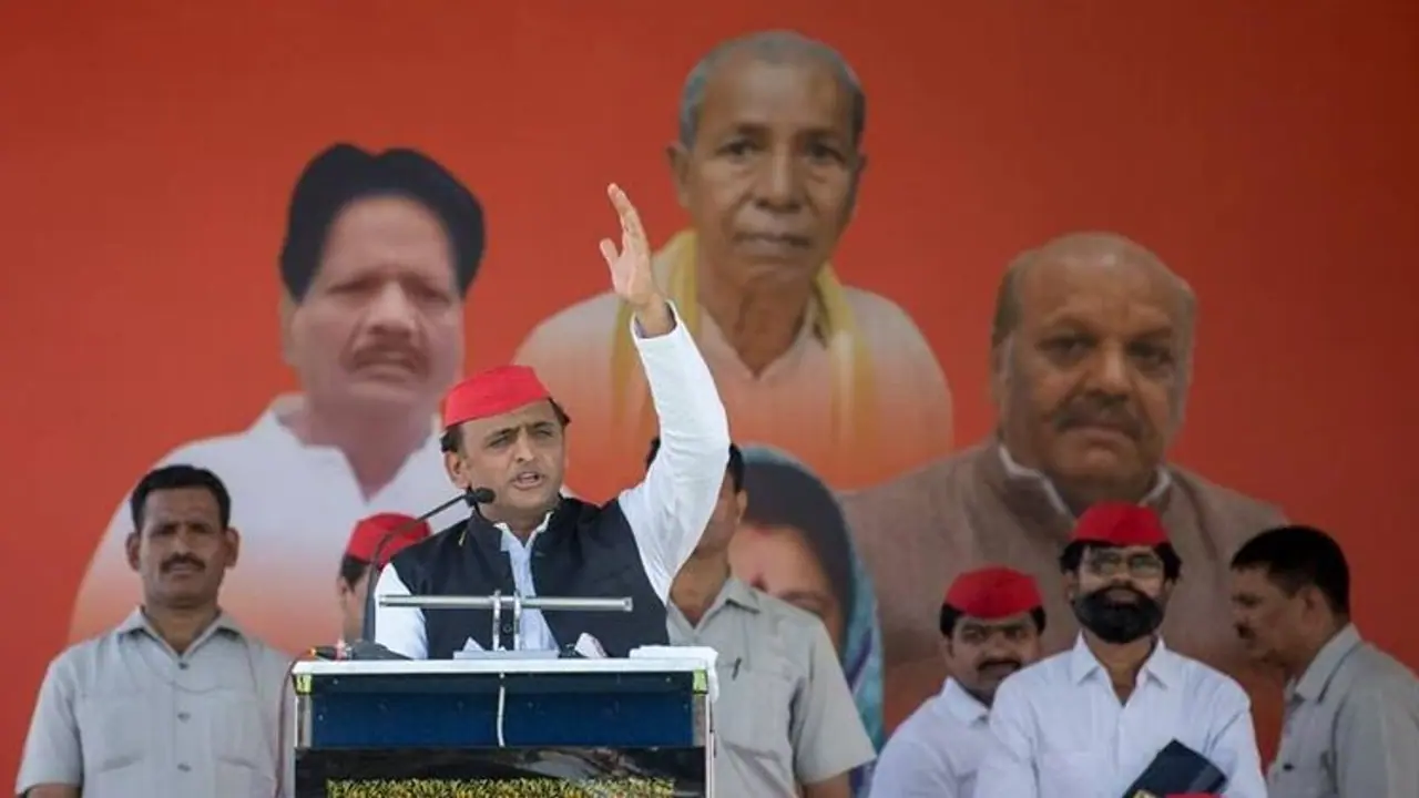 अब अखिलेश ने भी कांग्रेस को दिखाई आंखें