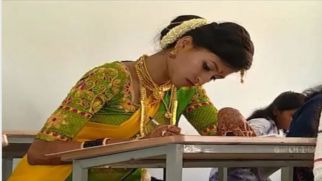 ನೂತನ ವಧು ಹಸೆಮಣೆಯಿಂದ ಸೀದಾ ಪರೀಕ್ಷಾ ಕೊಠಡಿಗೆ..! ನೂತನ ವಧು ಹಸೆಮಣೆಯಿಂದ ಸೀದಾ ಪರೀಕ್ಷಾ ಕೊಠಡಿಗೆ..!