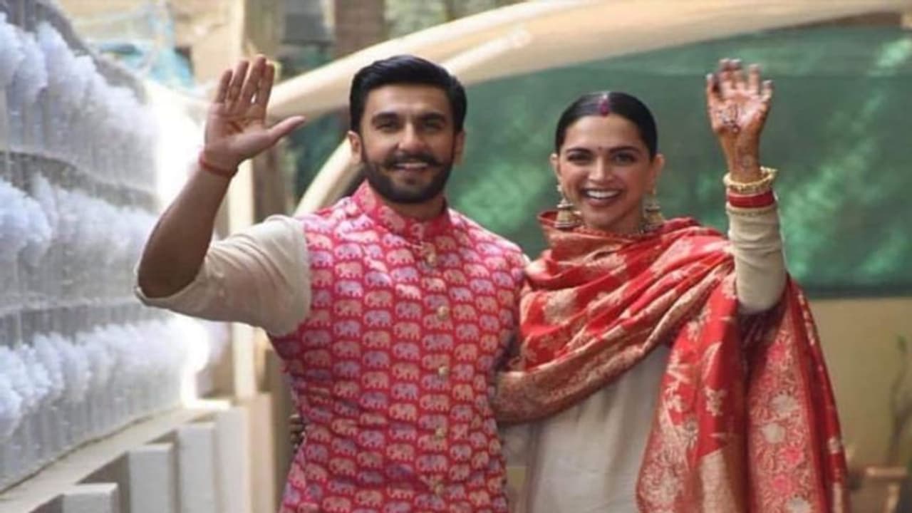 రణ్ వీర్ దీపిక.. నూతన వధూవరులు వచ్చేశారు! రణ్ వీర్ దీపిక.. నూతన వధూవరులు వచ్చేశారు!