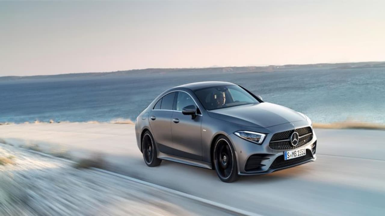 ആഡംബര കാര് വില്പ്പന, ബെന്സിനെ തോല്പ്പിക്കാനാവില്ല! ആഡംബര കാര് വില്പ്പന, ബെന്സിനെ തോല്പ്പിക്കാനാവില്ല!