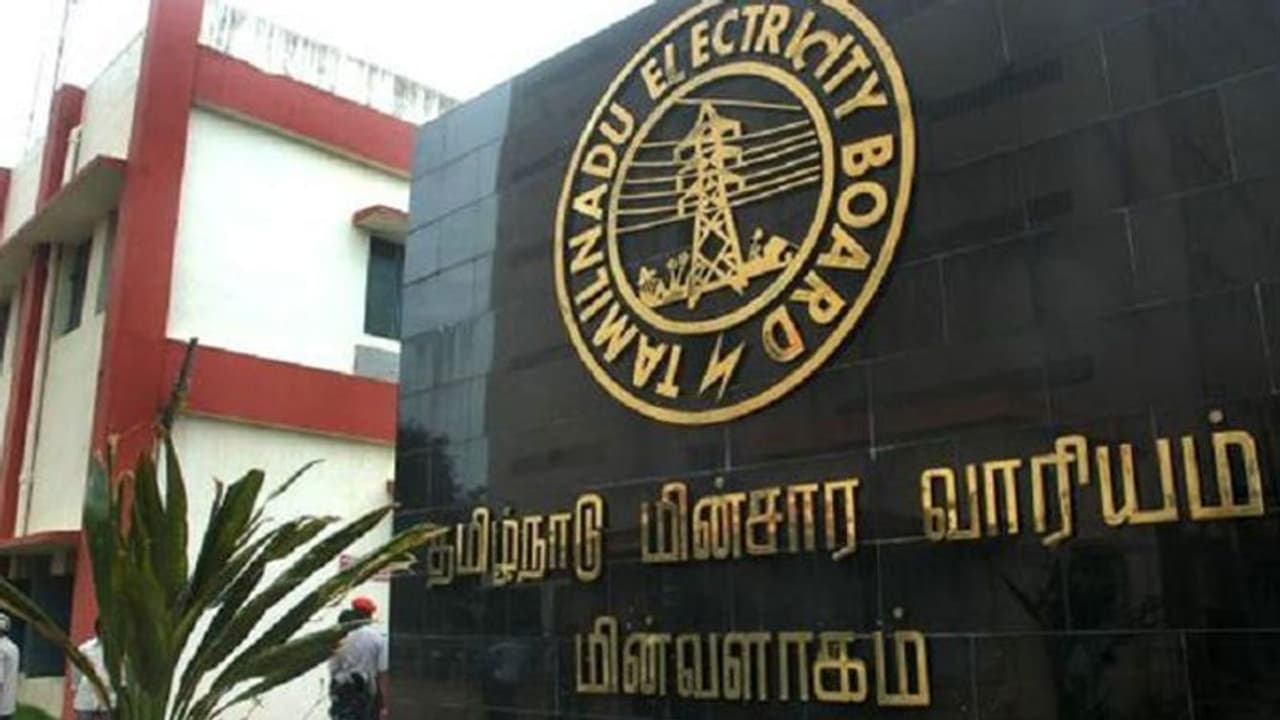 கஜா பாதித்த பகுதிகளில் மின் கட்டணம் செலுத்த அவகாசம்... மின் வாரியம் அறிவிப்பு...! கஜா பாதித்த பகுதிகளில் மின் கட்டணம் செலுத்த அவகாசம்... மின் வாரியம் அறிவிப்பு...!