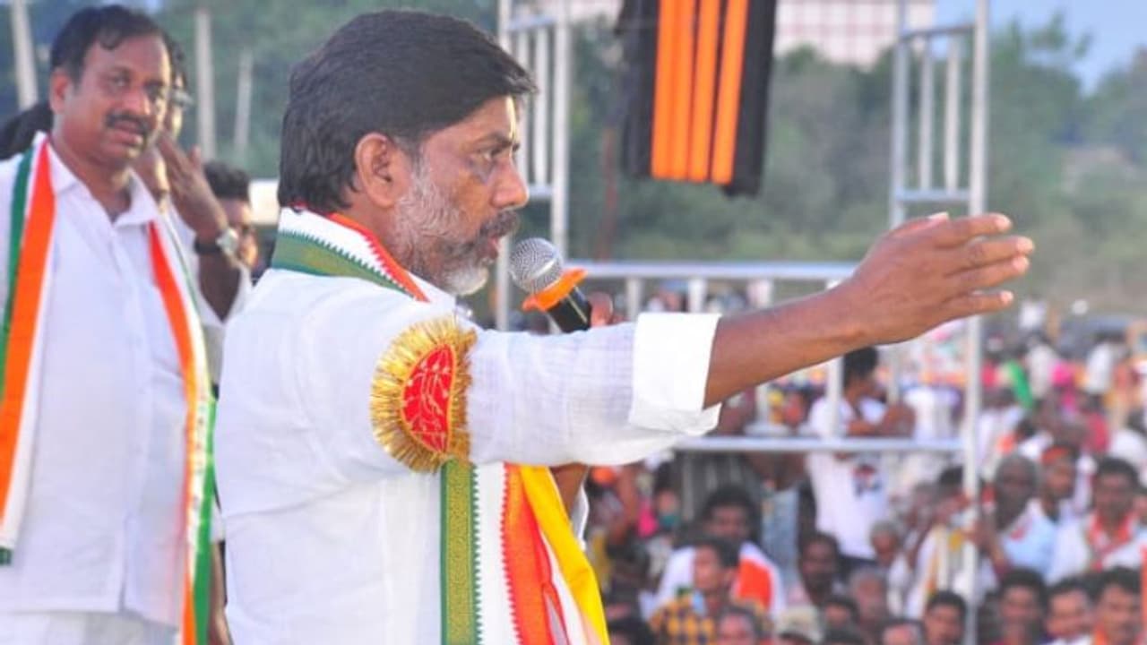 ఏం ముఖం పెట్టుకొని కేసీఆర్ ఓట్లడుగుతున్నారు: మల్లు ఏం ముఖం పెట్టుకొని కేసీఆర్ ఓట్లడుగుతున్నారు: మల్లు