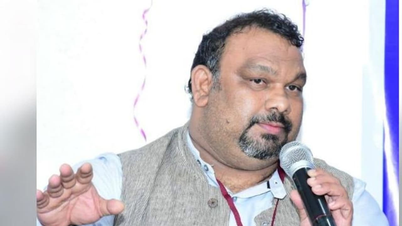 రాముడిపై కామెంట్స్.. అడ్డంగా బుక్కైన ఫిలిం క్రిటిక్ కత్తి మహేష్!