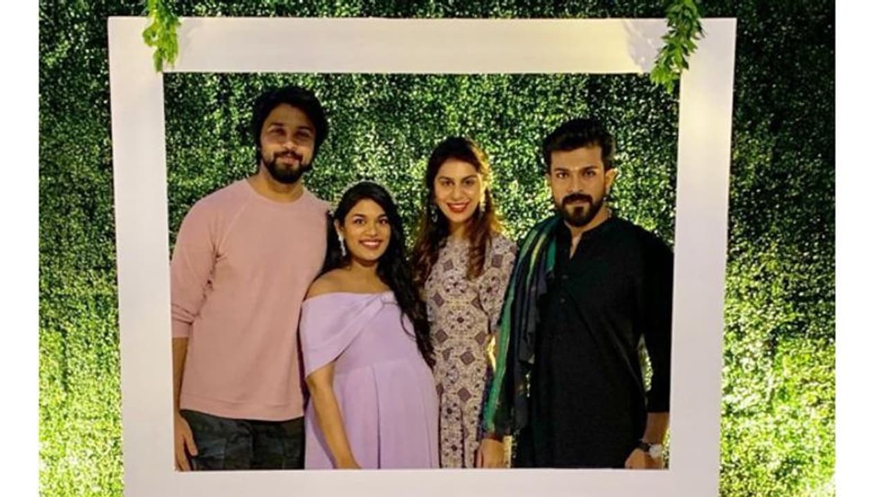 మెగా ఫ్రెమ్.. ఇంగ్లీష్ శ్రీమంతం బేబీ షవర్! మెగా ఫ్రెమ్.. ఇంగ్లీష్ శ్రీమంతం బేబీ షవర్!