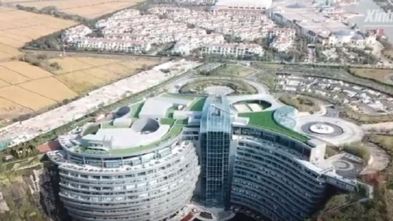 ಜಗತ್ತಿನ ಮೊಟ್ಟ ಮೊದಲ ಭೂತಳದ ಹೊಟೇಲ್ ಹೇಗಿದೆ ನೋಡಿ!