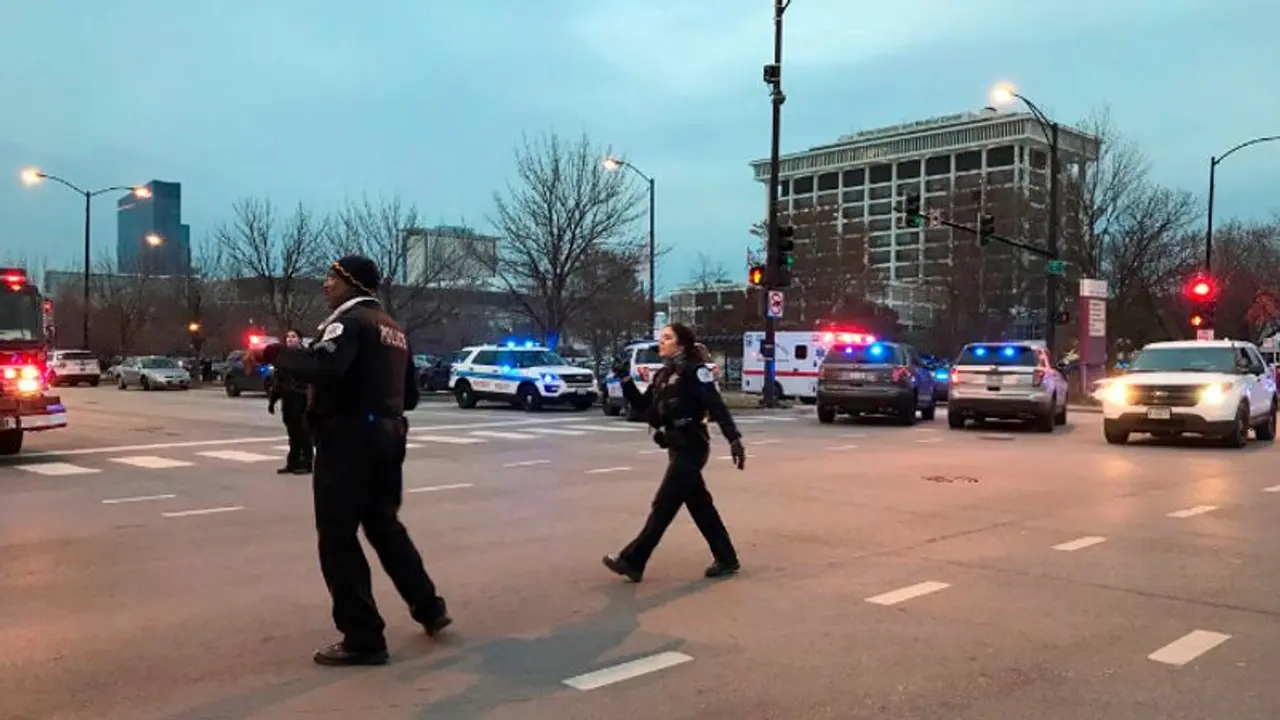Chicago shooting: Gunman opens fire at hospital, kills 4
