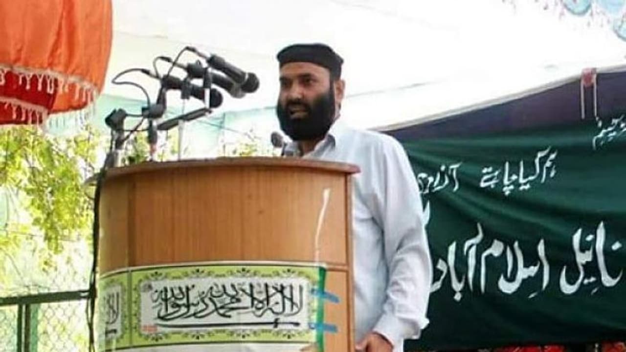 कश्मीर में हुर्रियत नेता हाफिजुल्लाह मीर की हत्या कश्मीर में हुर्रियत नेता हाफिजुल्लाह मीर की हत्या