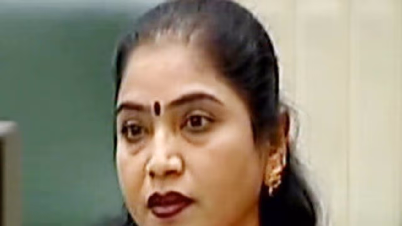 తెలంగాణ అసెంబ్లీ డిప్యూటీ స్పీకర్‌ పదవికి రేఖా నాయక్ నామినేషన్