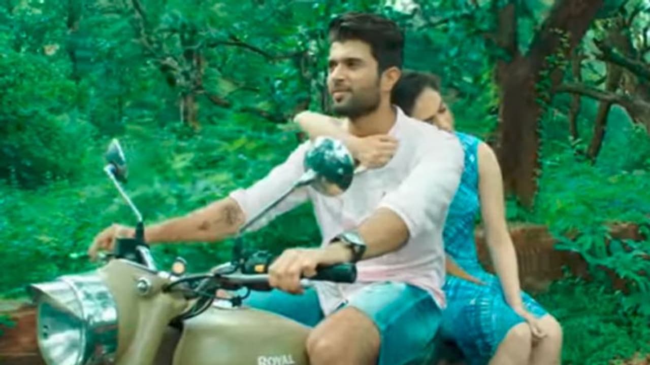 ట్రెండింగ్ లో విజయ్ దేవరకొండ ప్రేమకావ్యం!