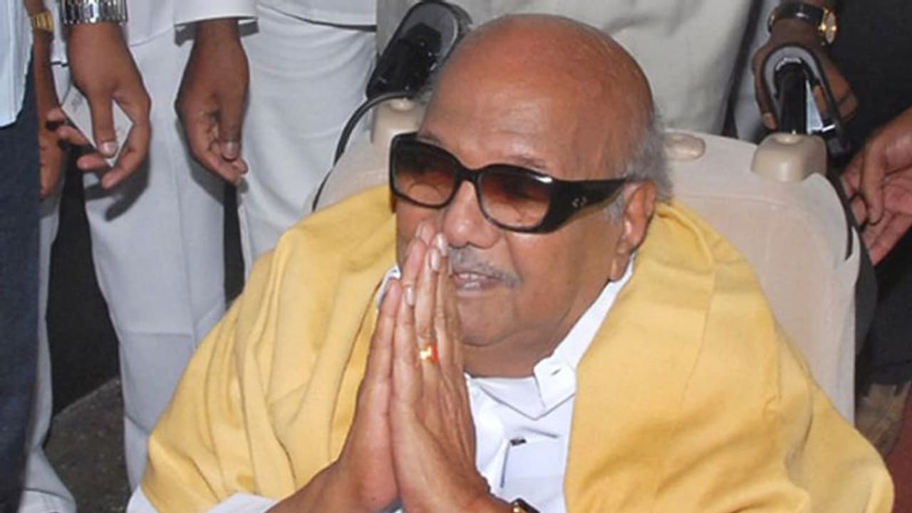 பகுத்தறிவுவாதி கருணாநிதிக்கே கோவிலா ?? ராசிபுரம் அருகே கிராம மக்கள் நன்றி தெரிவிக்கும் வகையில் ஏற்பாடு .. பகுத்தறிவுவாதி கருணாநிதிக்கே கோவிலா ?? ராசிபுரம் அருகே கிராம மக்கள் நன்றி தெரிவிக்கும் வகையில் ஏற்பாடு ..