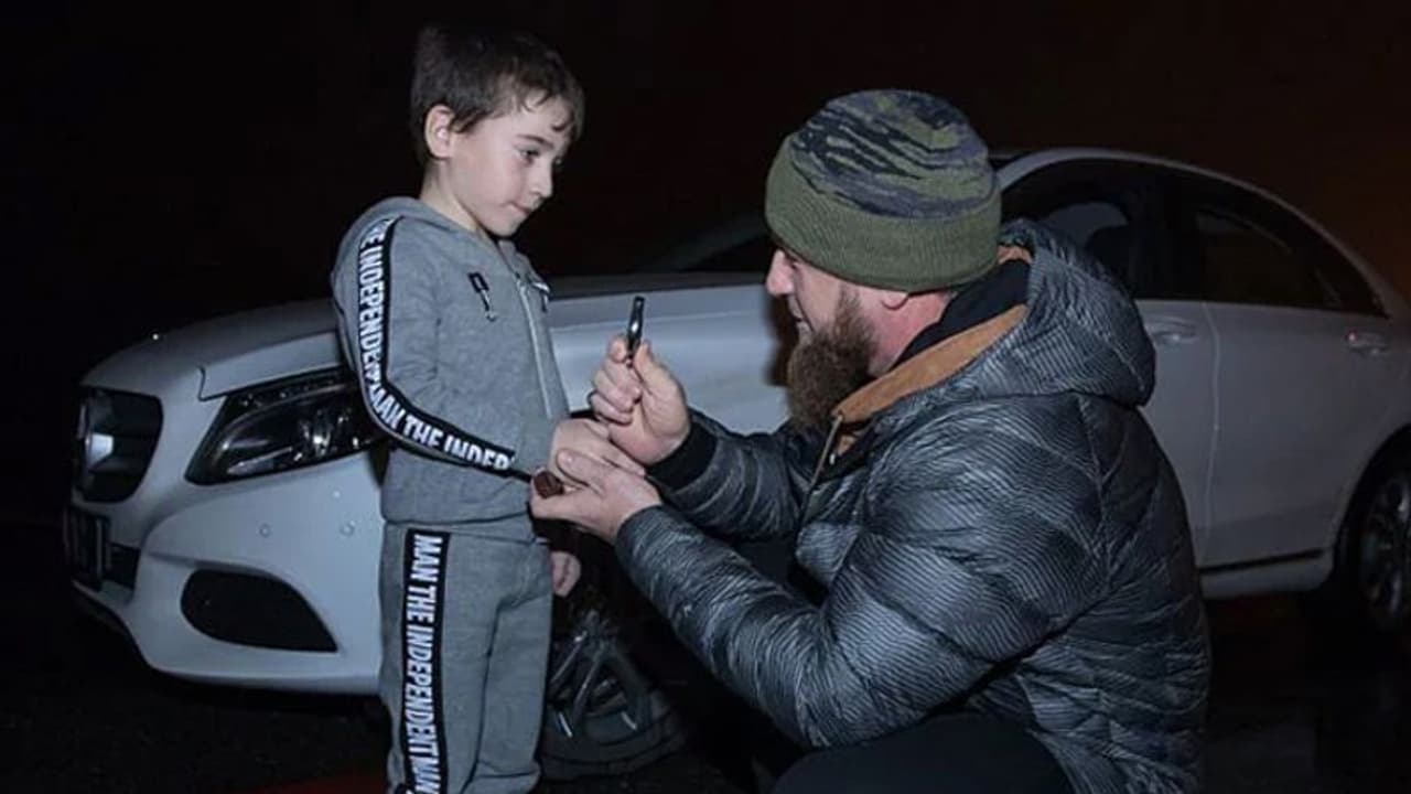 5 ವರ್ಷದ ಮಗುವಿಗೆ 26 ಲಕ್ಷದ ಮರ್ಸಿಡೀಸ್ ಕಾರು ಗಿಫ್ಟ್!