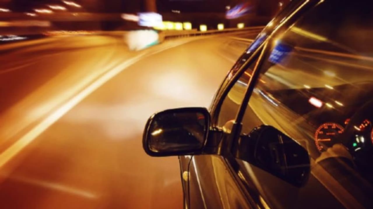 ಮಂಗಳೂರು: ಓವರ್ಟೇಕ್ ಭರದಲ್ಲಿ ಅಪಘಾತ, ಇಬ್ಬರು ಸಾವು ಮಂಗಳೂರು: ಓವರ್ಟೇಕ್ ಭರದಲ್ಲಿ ಅಪಘಾತ, ಇಬ್ಬರು ಸಾವು