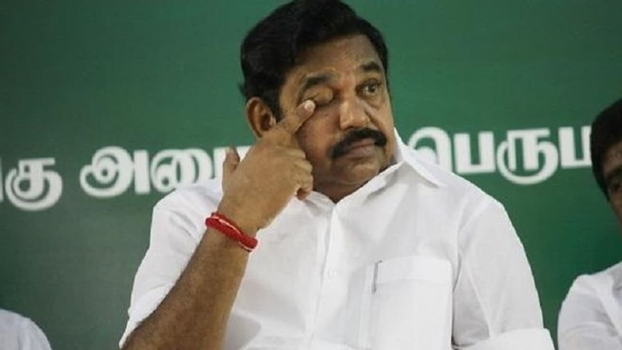 எம்.ஜி.ஆர் ஜெயலலிதாவை தாண்டி வரலாற்றுல இடம்பிடிக்கணும்... அசரடிக்கும் எடப்பாடியின் சபதம்! எம்.ஜி.ஆர் ஜெயலலிதாவை தாண்டி வரலாற்றுல இடம்பிடிக்கணும்... அசரடிக்கும் எடப்பாடியின் சபதம்!