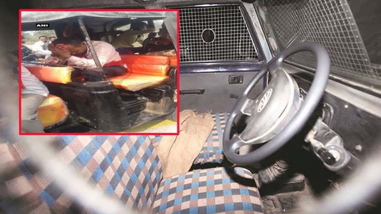 క్యాష్ వ్యాన్పై దాడి చేసి రూ. 52 లక్షల చోరీ....అడ్డొచ్చిన గార్డును క్యాష్ వ్యాన్పై దాడి చేసి రూ. 52 లక్షల చోరీ....అడ్డొచ్చిన గార్డును