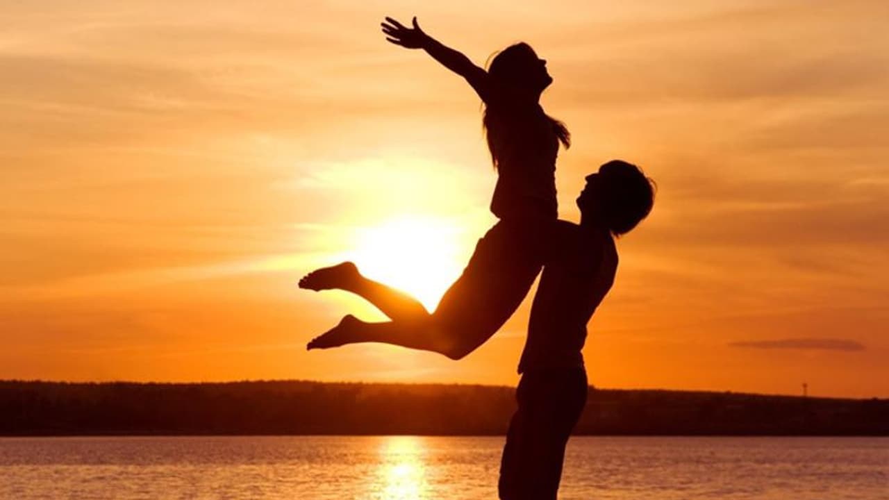 പ്രണയം സന്തോഷം മാത്രമല്ല നൽകുക, ആരോ​​ഗ്യത്തിനും നല്ലത്; പുതിയ പഠനം പറയുന്നതിങ്ങനെ