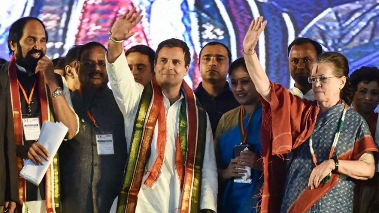 केसीआर ने केवल अपने और अपने  लोगों के लिए काम किया : सोनिया