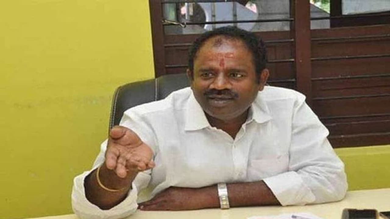 సామ రంగారెడ్డిపై కేసు నమోదు... రూ.40 కోట్లు కాజేశారని అభియోగం సామ రంగారెడ్డిపై కేసు నమోదు... రూ.40 కోట్లు కాజేశారని అభియోగం