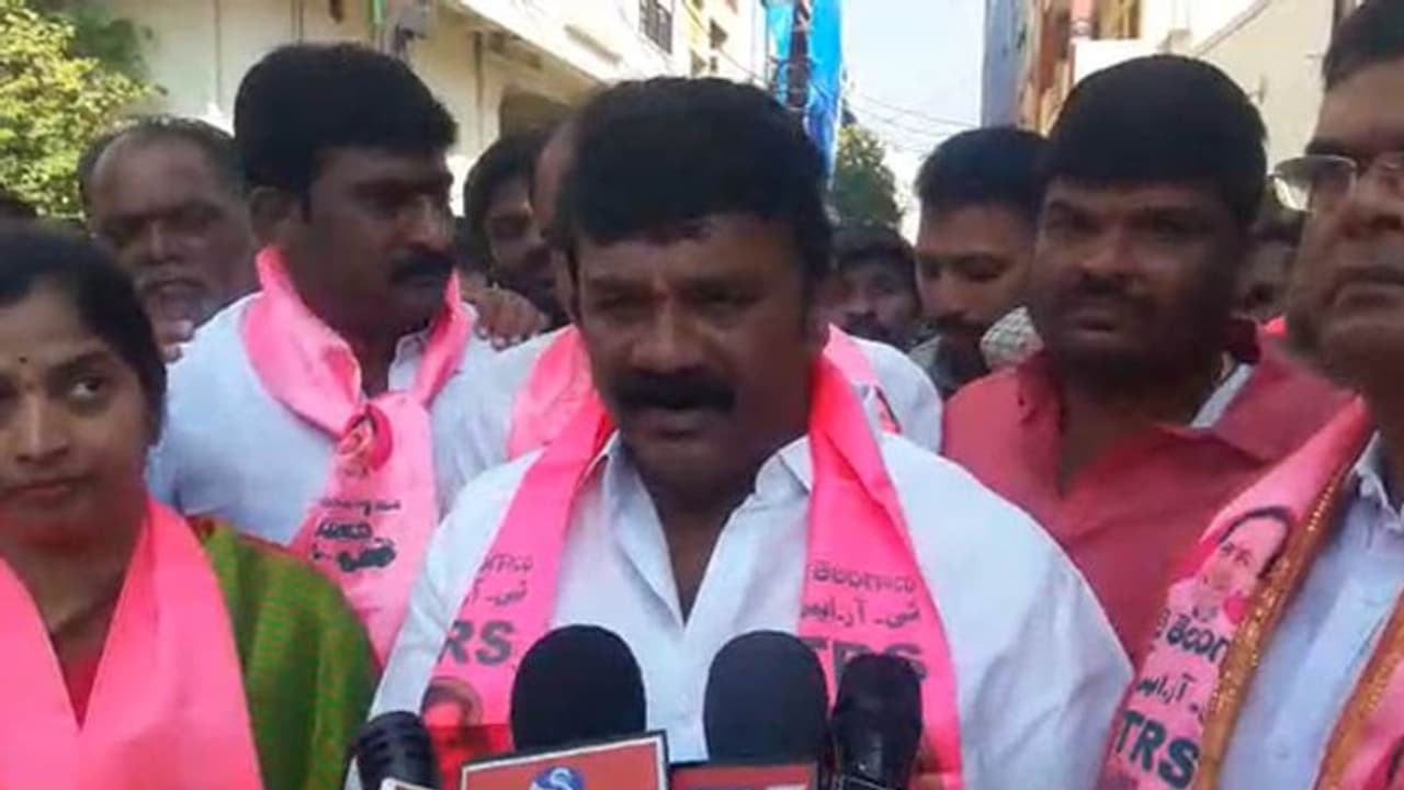 Huzurabad Bypoll: అన్నీ ఇలాగే కొనసాగాలంటే... గెల్లు శ్రీనివాస్ ను గెలిపించండి: మంత్రి తలసాని Huzurabad Bypoll: అన్నీ ఇలాగే కొనసాగాలంటే... గెల్లు శ్రీనివాస్ ను గెలిపించండి: మంత్రి తలసాని