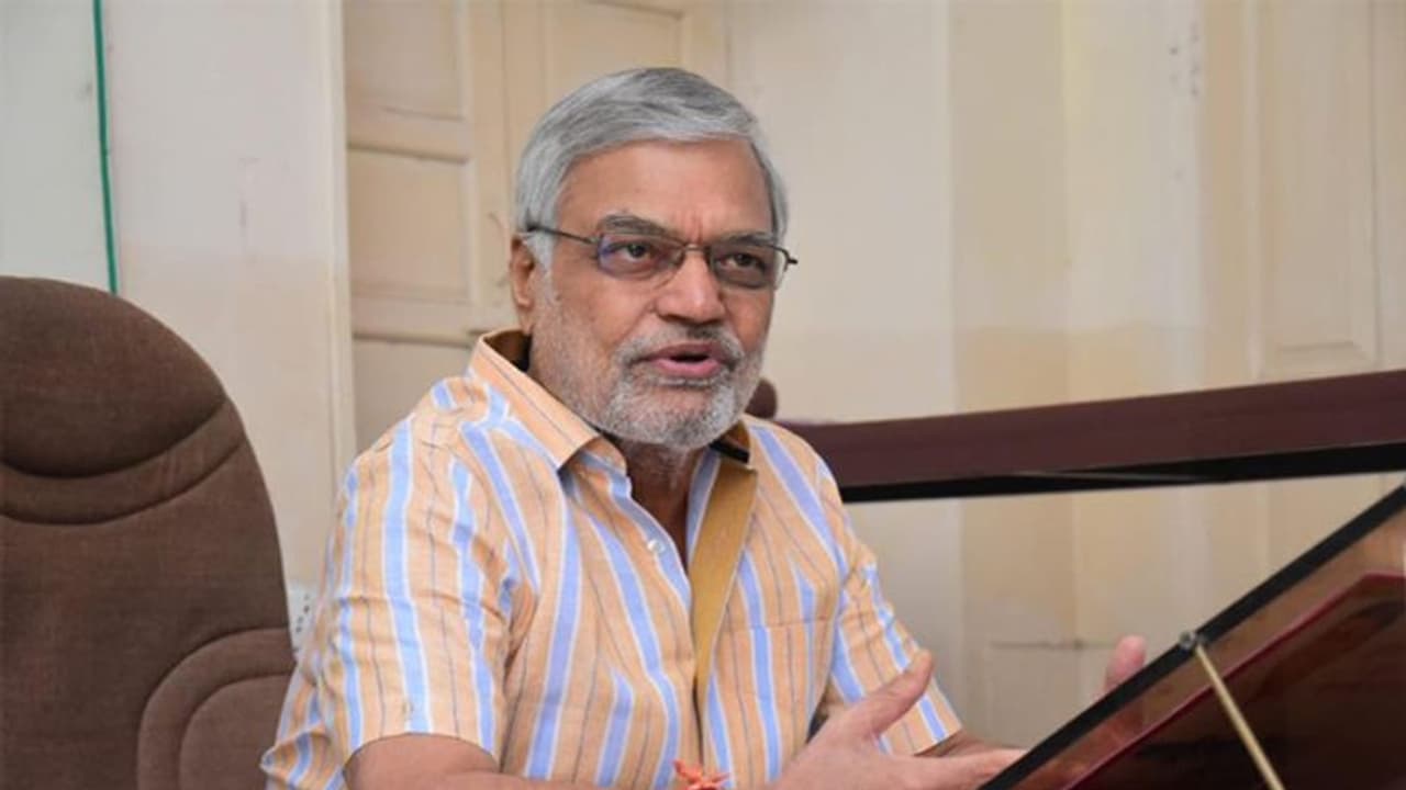 ಮೋದಿ ಜಾತಿ ಪ್ರಶ್ನಿಸಿದ ಜೋಶಿಗೆ ಸಂಕಟ!: ಚುನಾವಣಾ ಆಯೋಗದಿಂದ ನೋಟಿಸ್! ಮೋದಿ ಜಾತಿ ಪ್ರಶ್ನಿಸಿದ ಜೋಶಿಗೆ ಸಂಕಟ!: ಚುನಾವಣಾ ಆಯೋಗದಿಂದ ನೋಟಿಸ್!