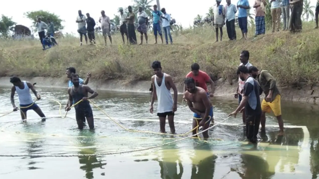 Driver of bus that killed 30 people in Mandya arrested after 15 days