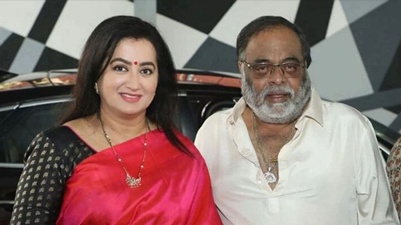 Ambareesh passes away: Politicians, film stars condole veteran actor's death