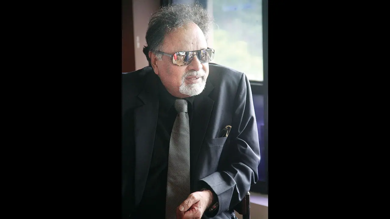 Ambareesh no more: Airlifting of actor's mortal remains not possible from Kanteerava Stadium