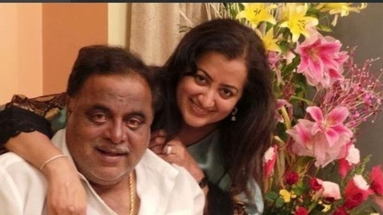 ರೆಬೆಲ್ ಸ್ಟಾರ್ ರಾಜಕೀಯ ಜೀವನದ ಏಳು ಬೀಳು ರೆಬೆಲ್ ಸ್ಟಾರ್ ರಾಜಕೀಯ ಜೀವನದ ಏಳು ಬೀಳು