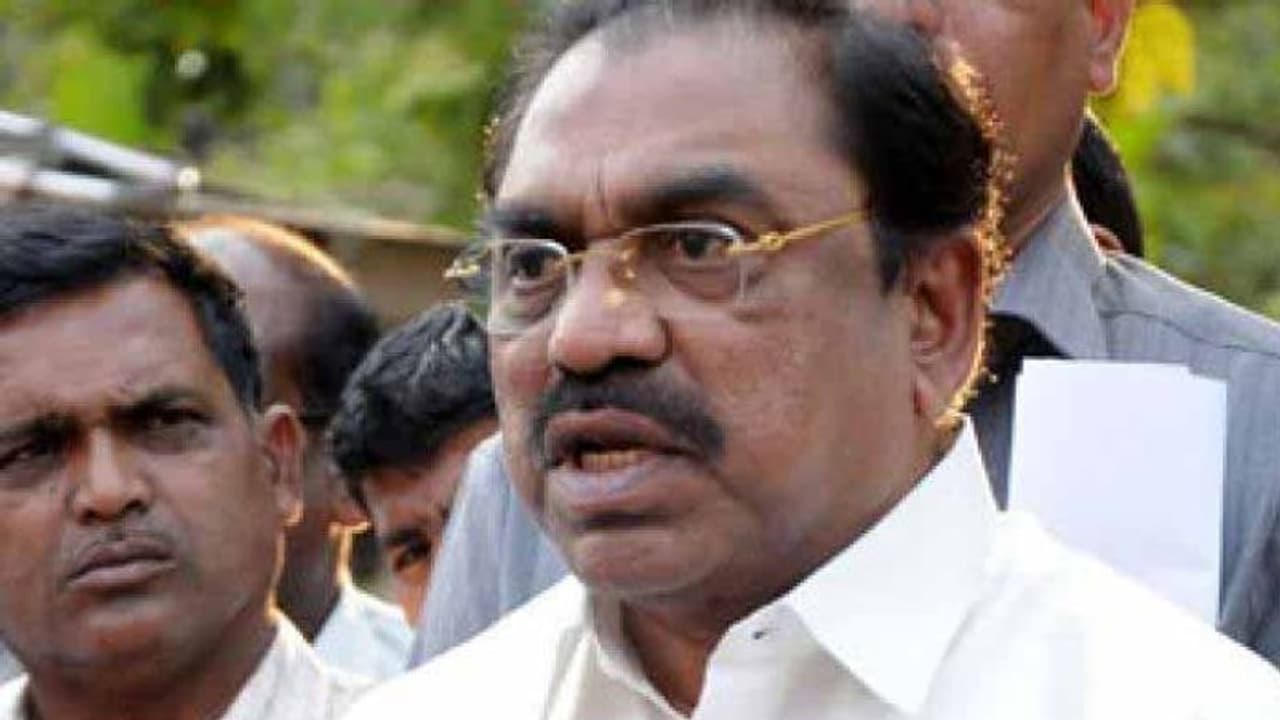 పవన్ ఎవరి కంట్రోల్లో ఉన్నాడు: సి రామచంద్రయ్య పవన్ ఎవరి కంట్రోల్లో ఉన్నాడు: సి రామచంద్రయ్య