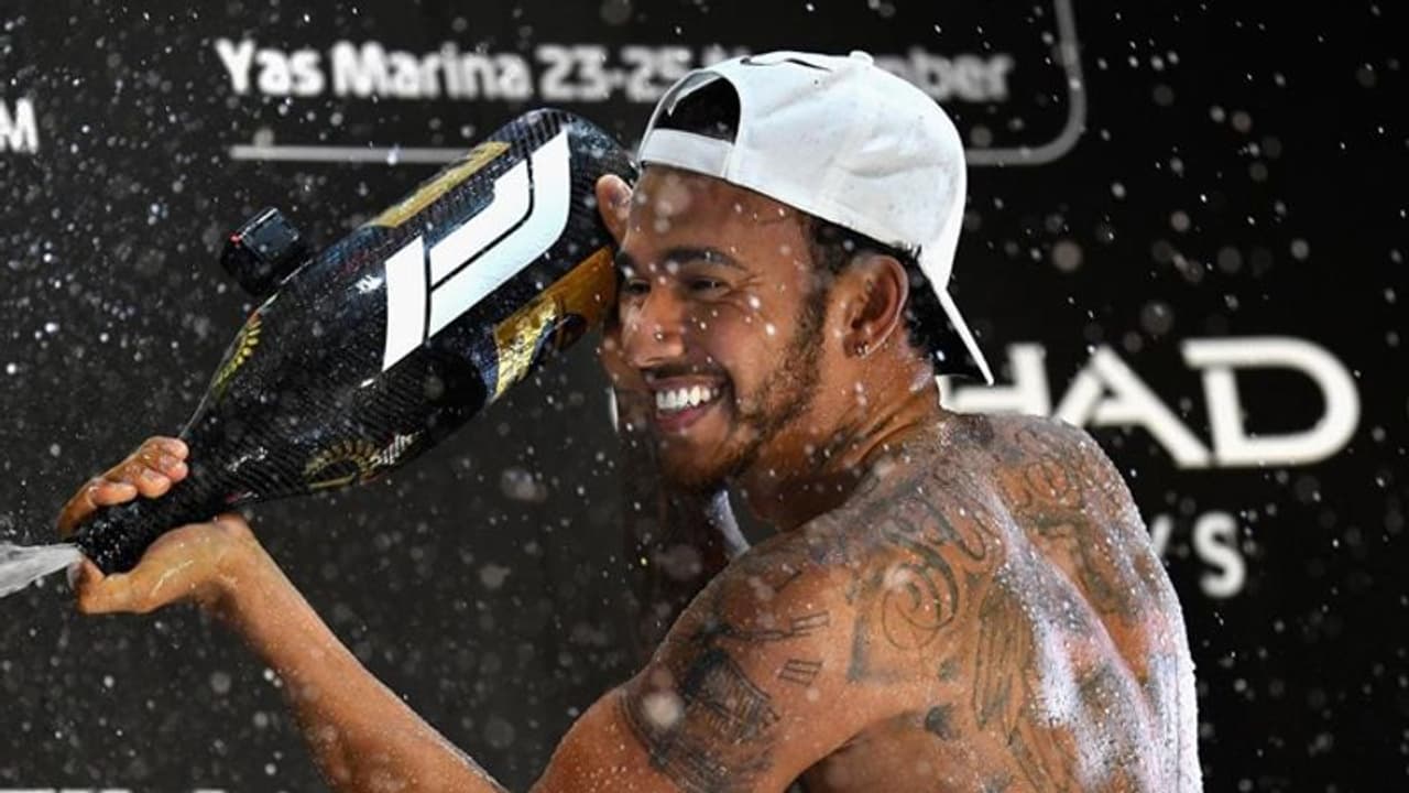 അബുദാബി ഗ്രാന്പ്രീയിലും ഹാമില്ട്ടണ് കിരീടത്തില് മുത്തമിട്ടു അബുദാബി ഗ്രാന്പ്രീയിലും ഹാമില്ട്ടണ് കിരീടത്തില് മുത്തമിട്ടു