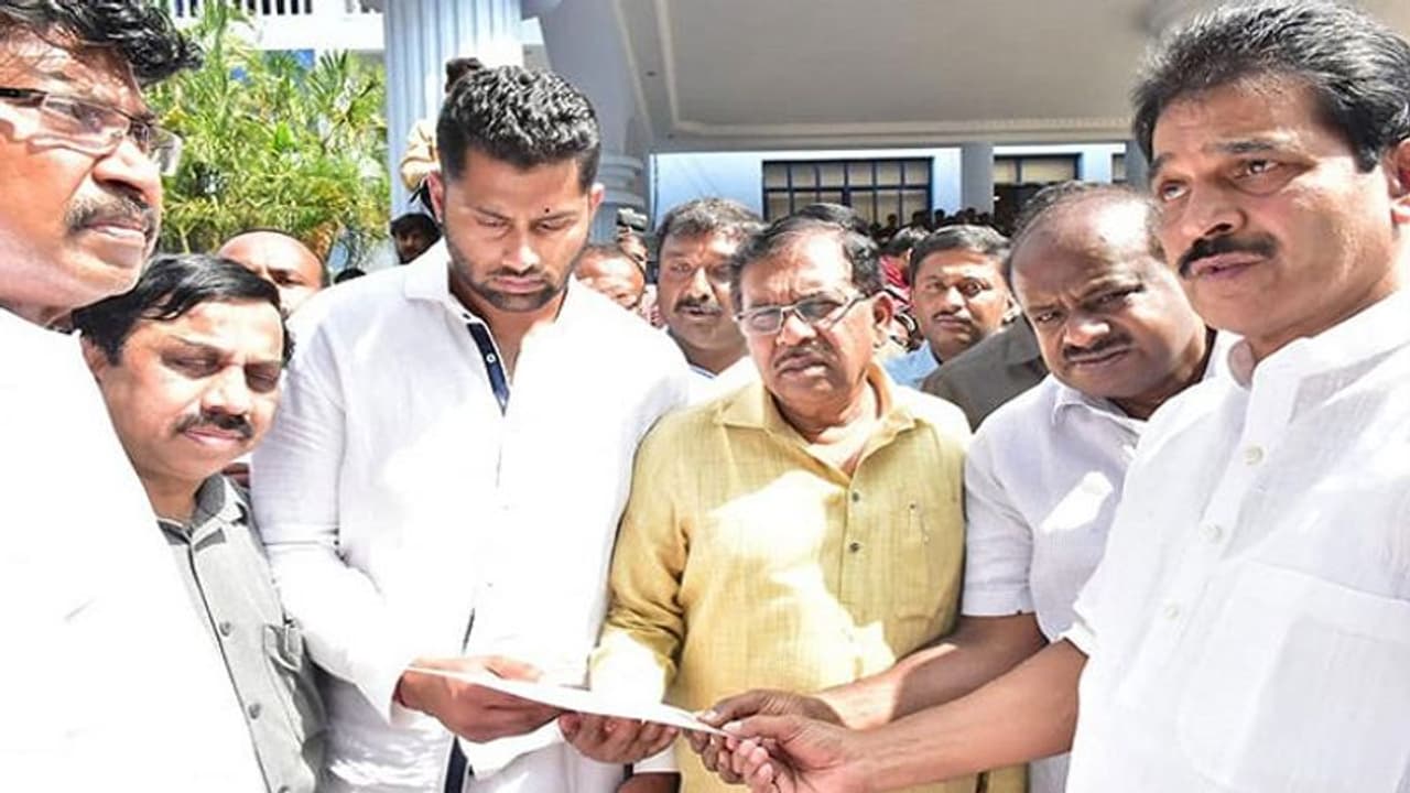 ಅಂಬಿ ಅಗಲಿಕೆಗೆ ಸೋನಿಯಾ ಶೋಕ ಸಂದೇಶ ಪತ್ರ ಅಂಬಿ ಅಗಲಿಕೆಗೆ ಸೋನಿಯಾ ಶೋಕ ಸಂದೇಶ ಪತ್ರ