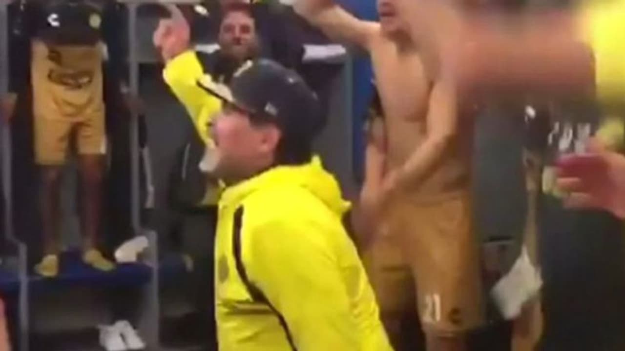 താരങ്ങള്ക്കൊപ്പം പാട്ടുപാടി വിജയമാഘോഷിച്ച് മറഡോണ വീഡിയോ താരങ്ങള്ക്കൊപ്പം പാട്ടുപാടി വിജയമാഘോഷിച്ച് മറഡോണ വീഡിയോ