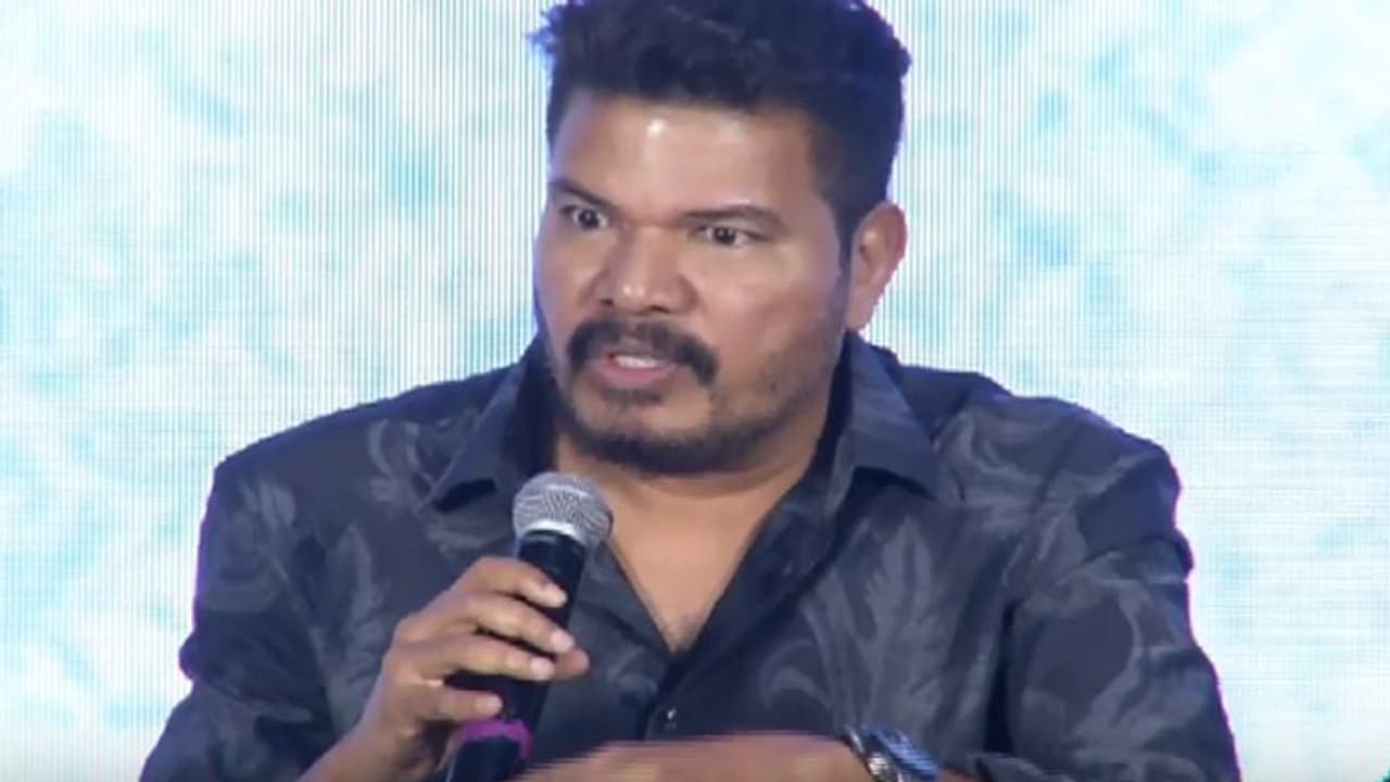 2.O లో మళ్ళీ ఆ సీన్స్ ఉండవు..కొత్త విషయాలేన్నో.. : శంకర్