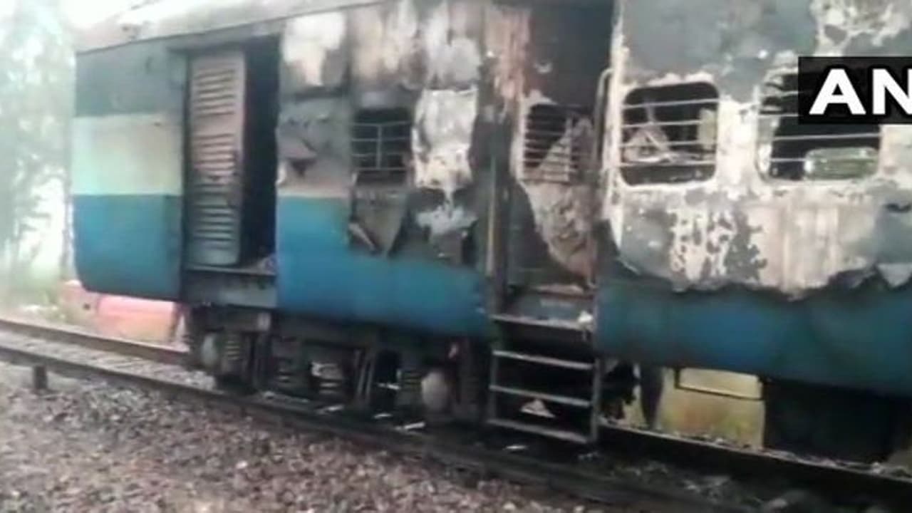 कालका हावड़ा ट्रेन में आग लगी, कोई हताहत नहीं