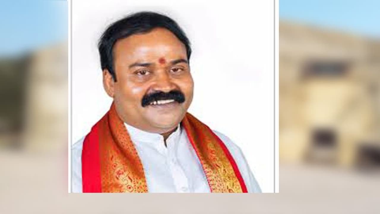 సర్వే : విశాఖలో టీడీపీ ఫస్ట్.. వైసీపీ లాస్ట్ సర్వే : విశాఖలో టీడీపీ ఫస్ట్.. వైసీపీ లాస్ట్