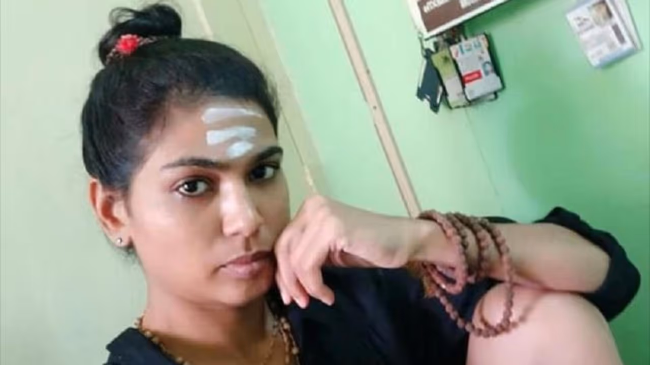 सबरीमला विवाद से चर्चा में आई रेहाना फातिमा गिरफ्तार