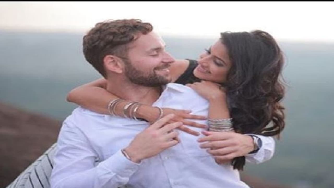 ಸದ್ದಿಲ್ಲದೇ ವಿದೇಶಿಗನ ಮದುವೆಯಾದ ಕನ್ನಡ ಬಿಗ್‌ಬಾಸ್‌ ಬೆಡಗಿ