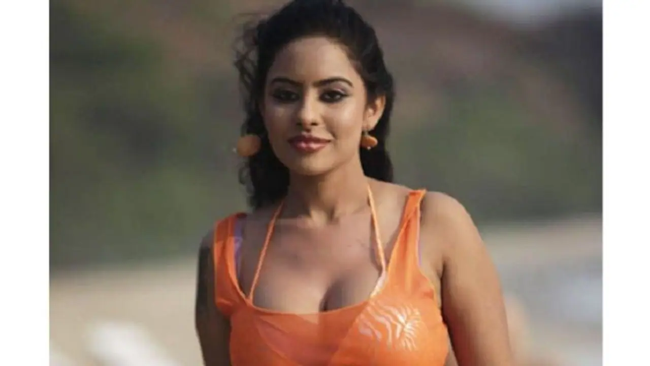 ஆப்பாயில் சாப்பிட்டு... ஸ்ரீரெட்டி பண்ணிய அட்டகாசம்! வைரலாகும் வீடியோ! ஆப்பாயில் சாப்பிட்டு... ஸ்ரீரெட்டி பண்ணிய அட்டகாசம்! வைரலாகும் வீடியோ!