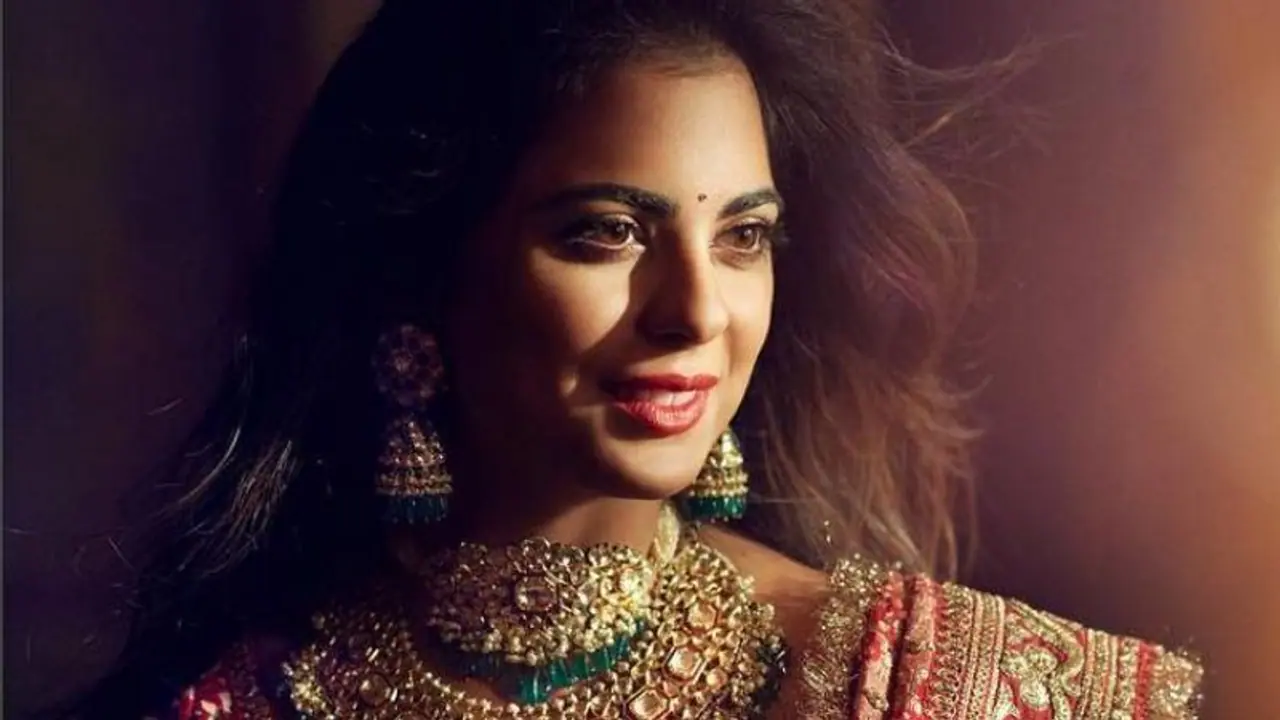 Isha Ambani also opts for Sabyasachi Mukherjee outfit for wedding festivities Isha Ambani also opts for Sabyasachi Mukherjee outfit for wedding festivities