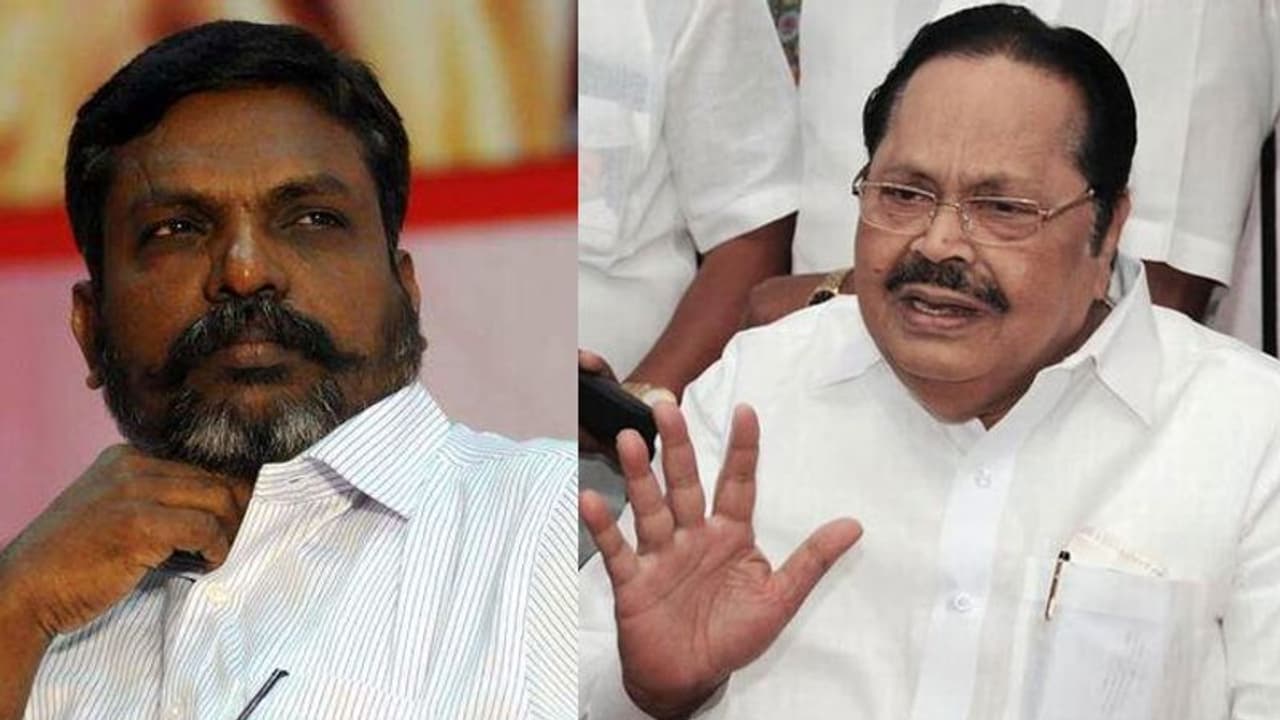 வதந்தியை கிளப்பும் அந்த நபர்! பல்லைக் கடித்துக் கொண்டு துரைமுருகனை கடந்து சென்ற திருமாவளவன்!!