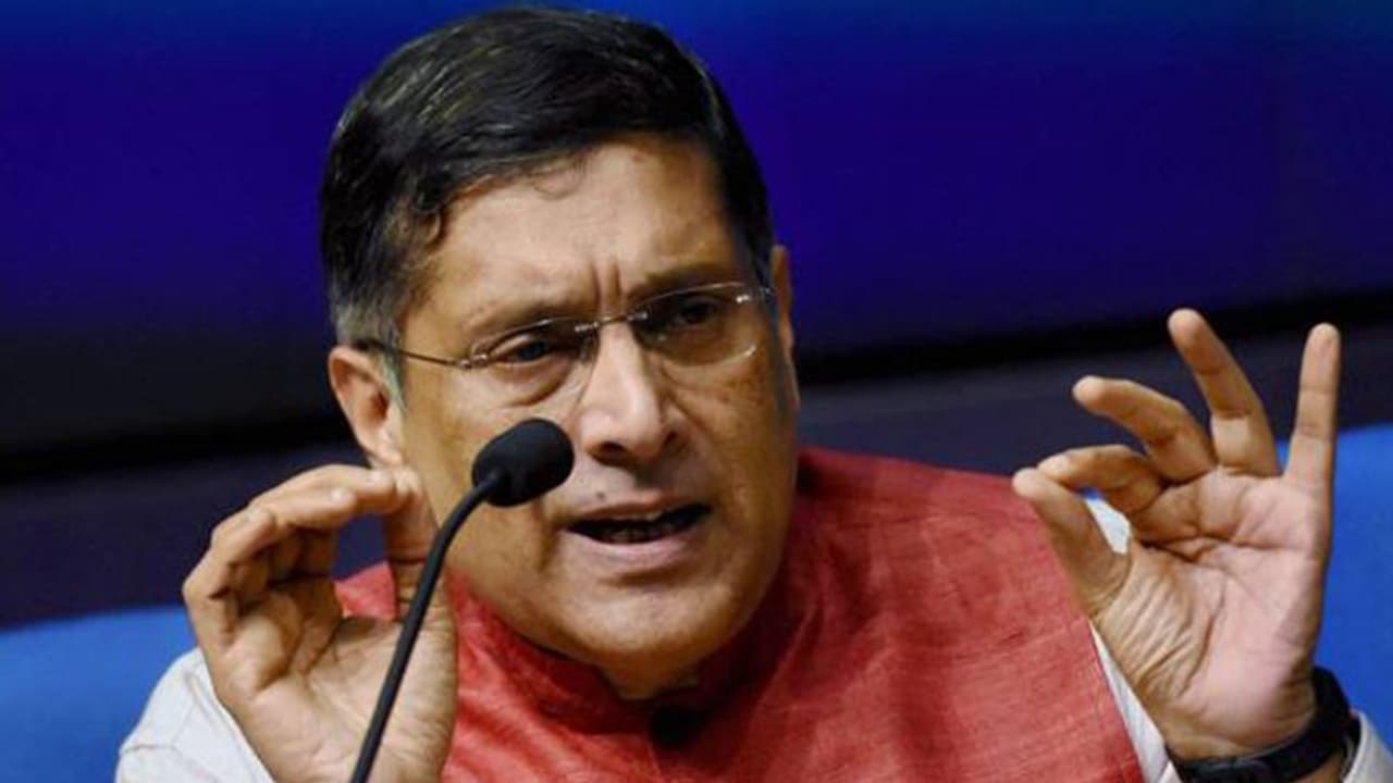 ಒಬ್ಬೊಬ್ರೆ ಮೋದಿಗೆ ಕೈ ಕೊಡ್ತಿದ್ದಾರೆ: ನೋಟ್ ಬ್ಯಾನ್ ತಪ್ಪು ಅಂತಿದ್ದಾರೆ! ಒಬ್ಬೊಬ್ರೆ ಮೋದಿಗೆ ಕೈ ಕೊಡ್ತಿದ್ದಾರೆ: ನೋಟ್ ಬ್ಯಾನ್ ತಪ್ಪು ಅಂತಿದ್ದಾರೆ!