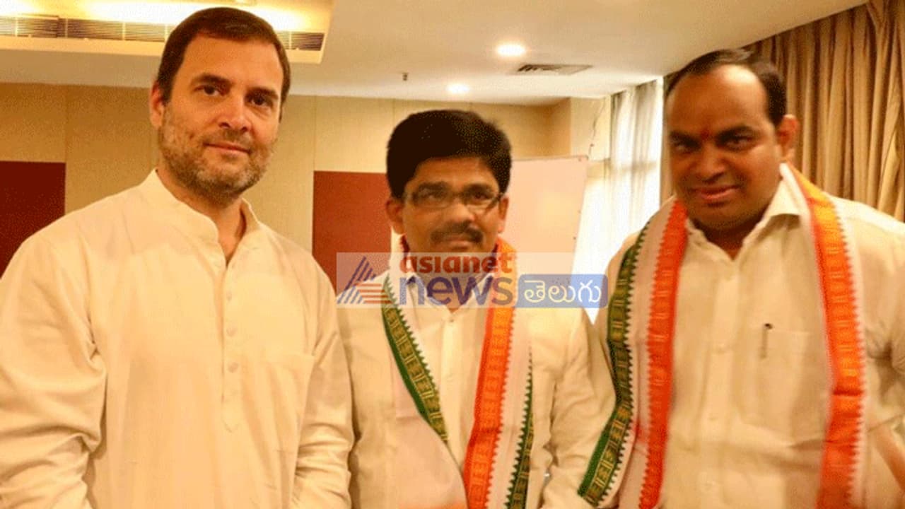 క్రాంతికి ఆందోల్ టికెట్: అసంతృప్తితో కాంగ్రెస్ గూటికి పల్లె రవి క్రాంతికి ఆందోల్ టికెట్: అసంతృప్తితో కాంగ్రెస్ గూటికి పల్లె రవి