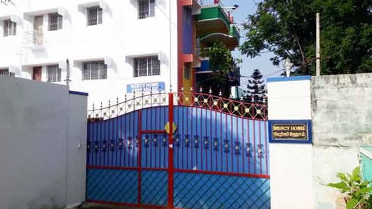 திருவண்ணாமலை தனியார் காப்பகத்தில் 9 ஆண்டுகளாக பாலியல் தொல்லை.... மாணவிகள் பரபரப்பு வாக்குமூலம்! திருவண்ணாமலை தனியார் காப்பகத்தில் 9 ஆண்டுகளாக பாலியல் தொல்லை.... மாணவிகள் பரபரப்பு வாக்குமூலம்!