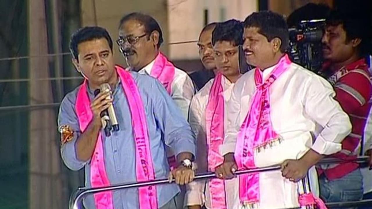 కూకట్ పల్లిలో లోకేష్ ను దించు, సుహాసినిని మంత్రి చేయ్ : కేటీఆర్ కూకట్ పల్లిలో లోకేష్ ను దించు, సుహాసినిని మంత్రి చేయ్ : కేటీఆర్